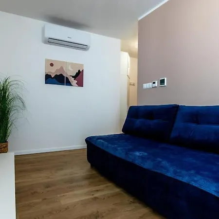 Mini On The Cliff * Rewal