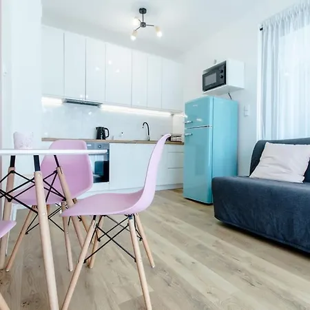 Mini On The Cliff * Rewal